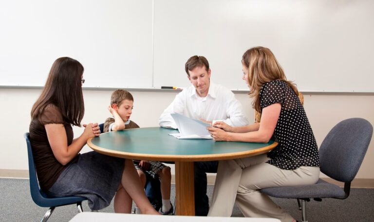 Connect Parents and Teacher